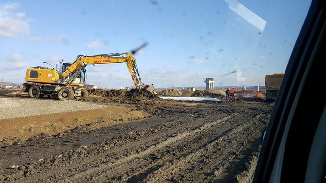 FOTO: Cum decurg lucrările la porţiunea de Autostradă Iernut – Cheţani
