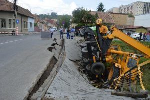Pas înainte pentru refacerea podului peste Pocloş – strada Secerii