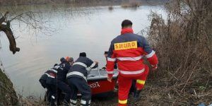 Cadavru fără membre, „pescuit” din râul Mureş
