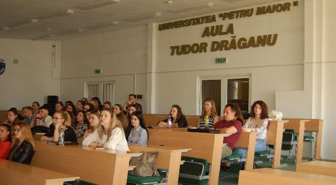 FOTO: „Săptămâna Educaţiei pentru Sănătate”, la Universitatea „Petru Maior”