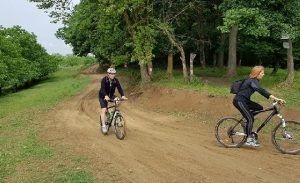 FOTO: S-a inaugurat pista de biciclete „Circuitul Comorii“!