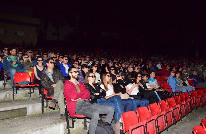 FOTO: Cel mai mare cinema 3 D în aer liber din România, inaugurat la Târgu-Mureş