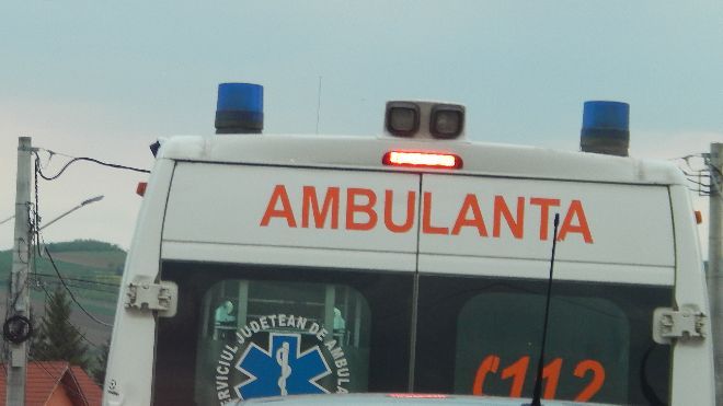 Accident cu trei răniţi în Fărăgău