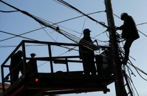 Alimentarea cu energie electrică, sistată pe mai multe străzi din Târnăveni