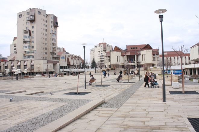 Primăria Trgu-Mureş concesionează locaţie în Piaţa Teatrului
