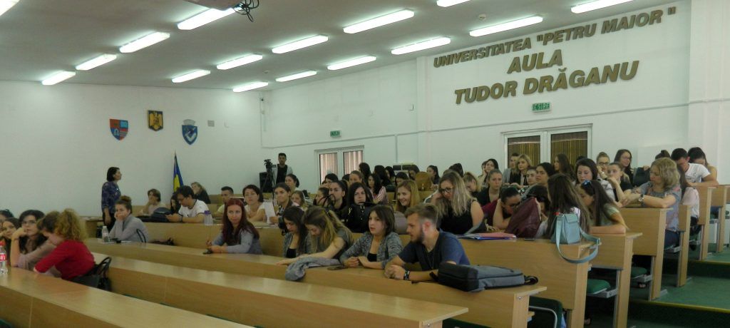 Zilele Porților Deschise pentru studenții economiști, la Universitatea “Petru Maior”