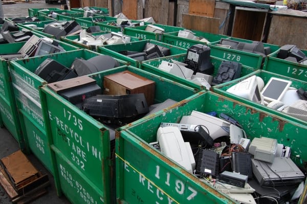 Acțiune de colectare a deșeurilor electrice și electronice la Reghin