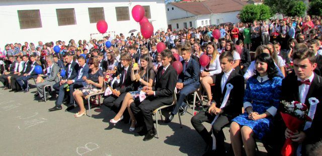 Emoții, bucurii și speranțe pentru absolvenții Gimnaziului „Augustin Maior” din Reghin