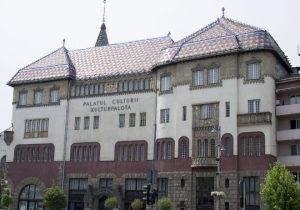 Tururi ghidate de arhitectură Art Nouveau, la Târgu-Mureş