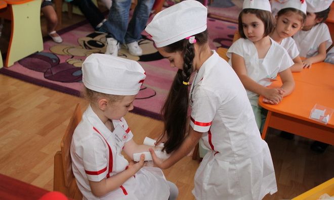 „Micii sanitari”, în premieră la UMF Târgu-Mureș