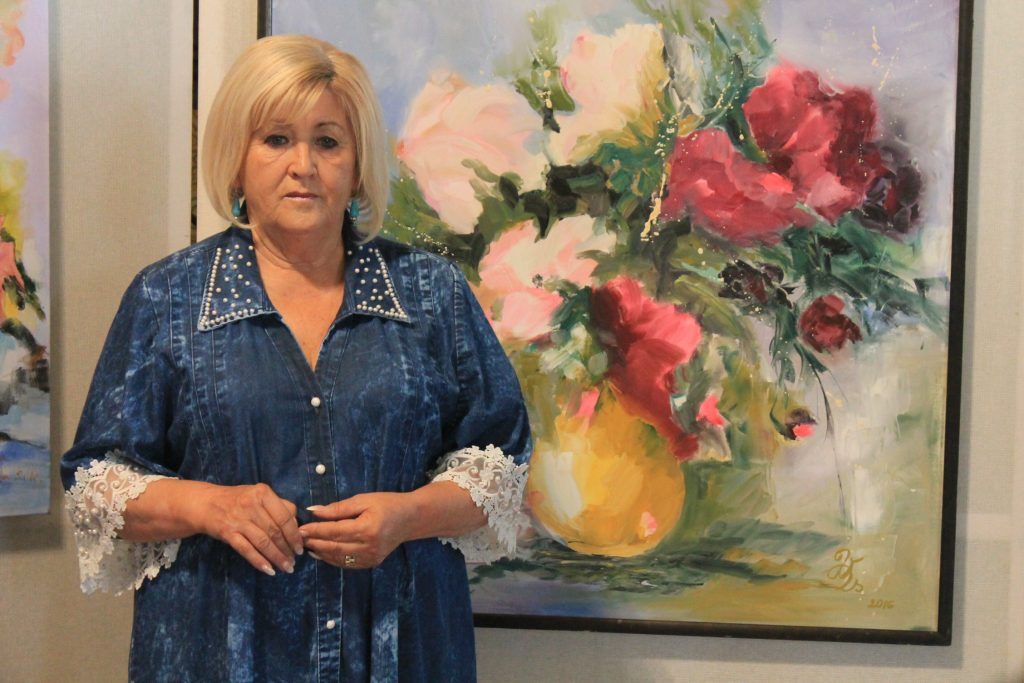 Lansare expoziție de pictură Veress Zsuzsa „În lumina florilor”
