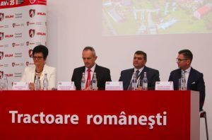 65 de ani de activitate ai IRUM Reghin, aniversaţi prin lansarea primului tractor agricol românesc