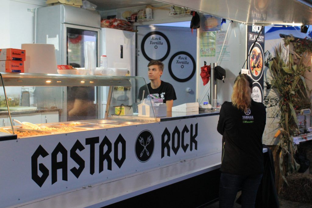 Un mic business gastronomic pornit chiar din inima rock a Reghinului: GASTRO ROCK
