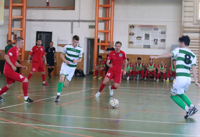 Aproape de start și futsalul