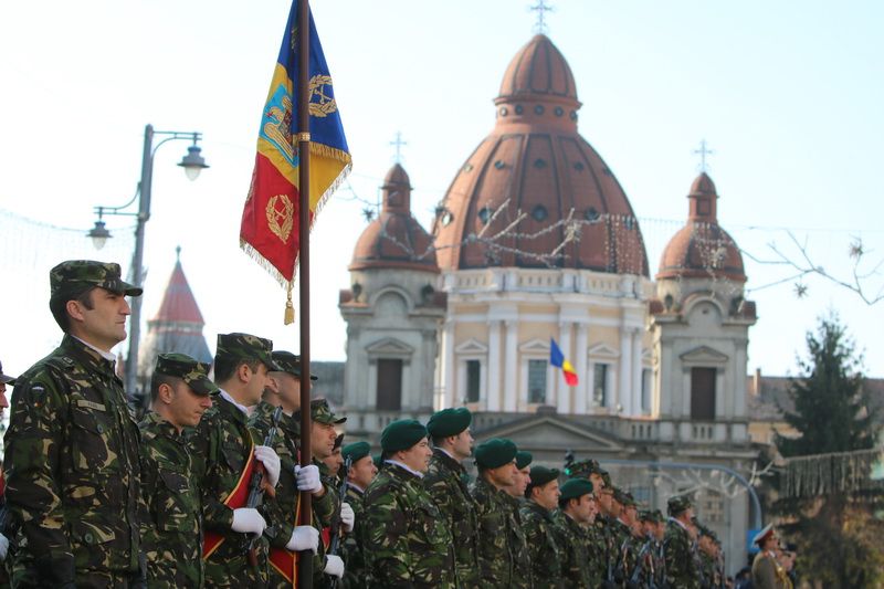 Ziua Armatei Române, sărbătorită în două şcoli din Târgu-Mureş