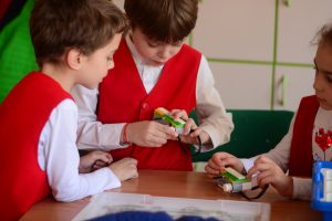 Lego Challenge, o nouă metodă de educație la Școala Gimnazială „Dacia”