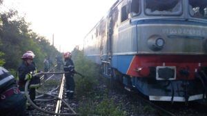 Locomotivă în flăcări la intrarea în Târgu-Mureş!