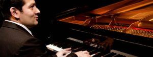 Pianistul reghinean Ferenc Vizi, revine pe scena Filarmonicii