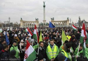 Ungaria: continuă protestele împotriva „legii sclaviei”
