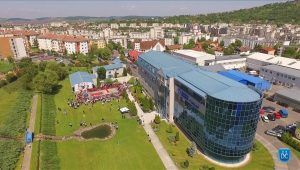 6 posturi didactice vacante la Universitatea Dimitrie Cantemir