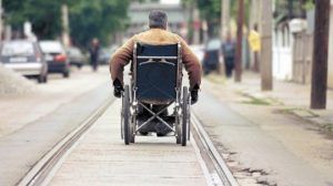 În ce condiţii se eliberează biletul unic de călătorie gratuită pentru persoanele cu handicap