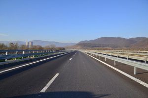 Evoluția kilometrilor de autostradă deschiși circulației în ultimii 10 ani