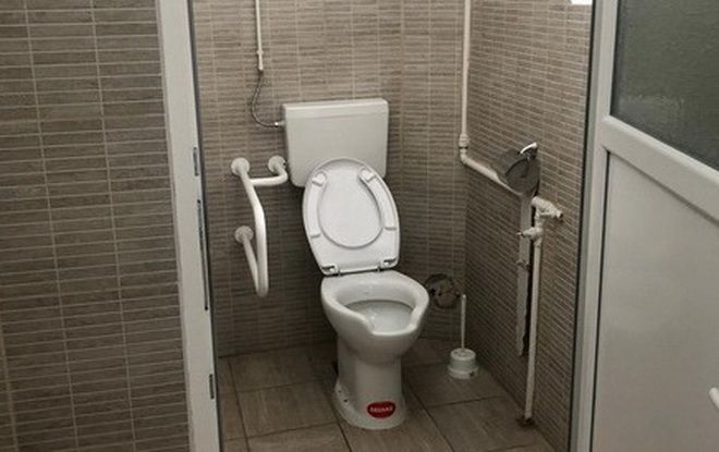 Instalaţii sanitare pentru persoane cu dizabilităţi, în instituţiile de învăţământ din Târgu-Mureş