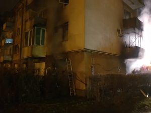 Incendiu în Târgu Mureș, un bărbat evacuat