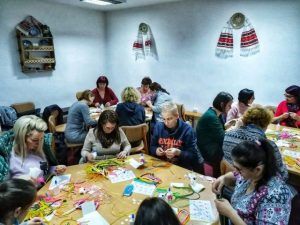 Pasionații  de handmade, invitați în lumea fetrului de Adelina Tăvirlău