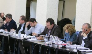 Ape agitate în PNL Târgu-Mureş: cinci consilieri locali propuşi pentru excludere din partid!