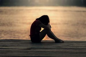 8 mituri despre depresie pe care mulți le cred adevărate, deși… nu sunt!