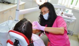 Târgu-Mureş: Investiţii de 100.000 de euro pentru modernizarea cabinetelor de medicină dentară din şcoli!
