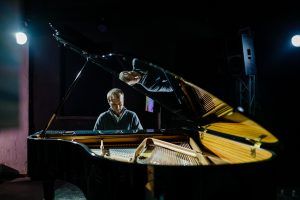 INTERVIU. Pianistul Bogdan Vaida va concerta la UMFST: „Muzica clasică este pentru oricine vrea să o asculte”