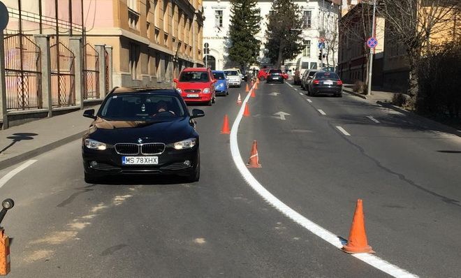 FOTO: Atenţie, şoferi: marcaje rutiere noi în Târgu-Mureș!