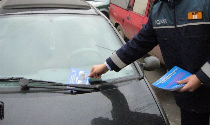 Campanie de prevenire a furturilor din autoturisme în Târgu-Mureş