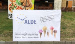 VIDEO. Târgu-Mureş: PNL acuză ALDE de coruperea alegătorilor cu îngheţată. Replica liderului ALDE pentru liberali, deloc dulce