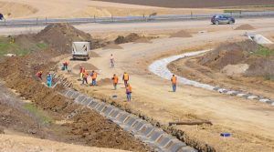 Ministrul Transporturilor, nemulţumit de evoluţia lucrărilor la tronsonul de autostradă Câmpia Turzii – Cheţani