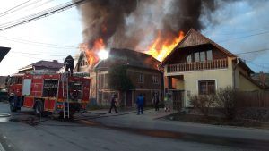FOTO: Incendiu în Corunca!