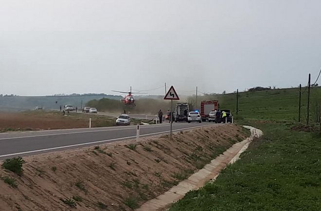 FOTO: Accident grav pe DN 76! Victimele, preluate cu un elicopter SMURD!