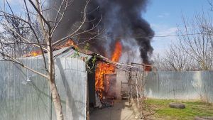 FOTO: Incendiu în Târgu-Mureș pe strada Podeni