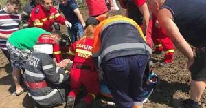 Sfârșit tragic astăzi în Cristești: bărbat strivit sub propriul tractor