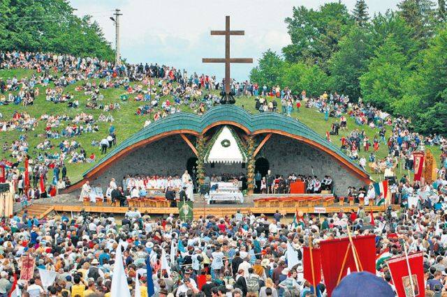 Pregătiri pentru vizita Papei Francisc la Şumuleu Ciuc