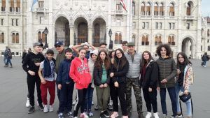 FOTO: Excursie educativă la Budapesta pentru un grup de elevi luduşeni