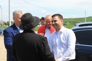 Viceprim-ministrul Daniel Suciu în vizită de lucru la Chețani: PNDL, programul care aduce Europa la ţară