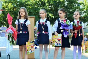 FOTOGALERIE. Gimnaziul „Romulus Guga” din Târgu Mureș, la 25 de ani – finalul unui capitol frumos, începutul unuia nou