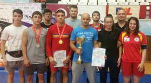 Luptătorii CSȘ Târgu-Mureș, campioni la cadeți