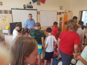 Elevii din județul Mureș informați cu privire la traficul de persoane