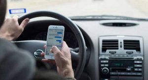 Sancţiuni noi pentru folosirea telefonului mobil de către şoferi