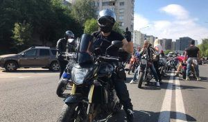 Târgu-Mureş: Paradă moto pentru legalizarea „lane splitting-ului” în România