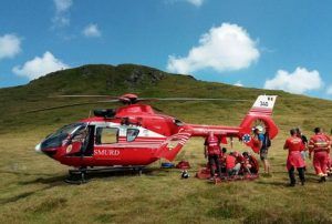 Elicopter SMURD Mureş, intervenţie pentru salvarea unui turist în Munţii Făgăraş